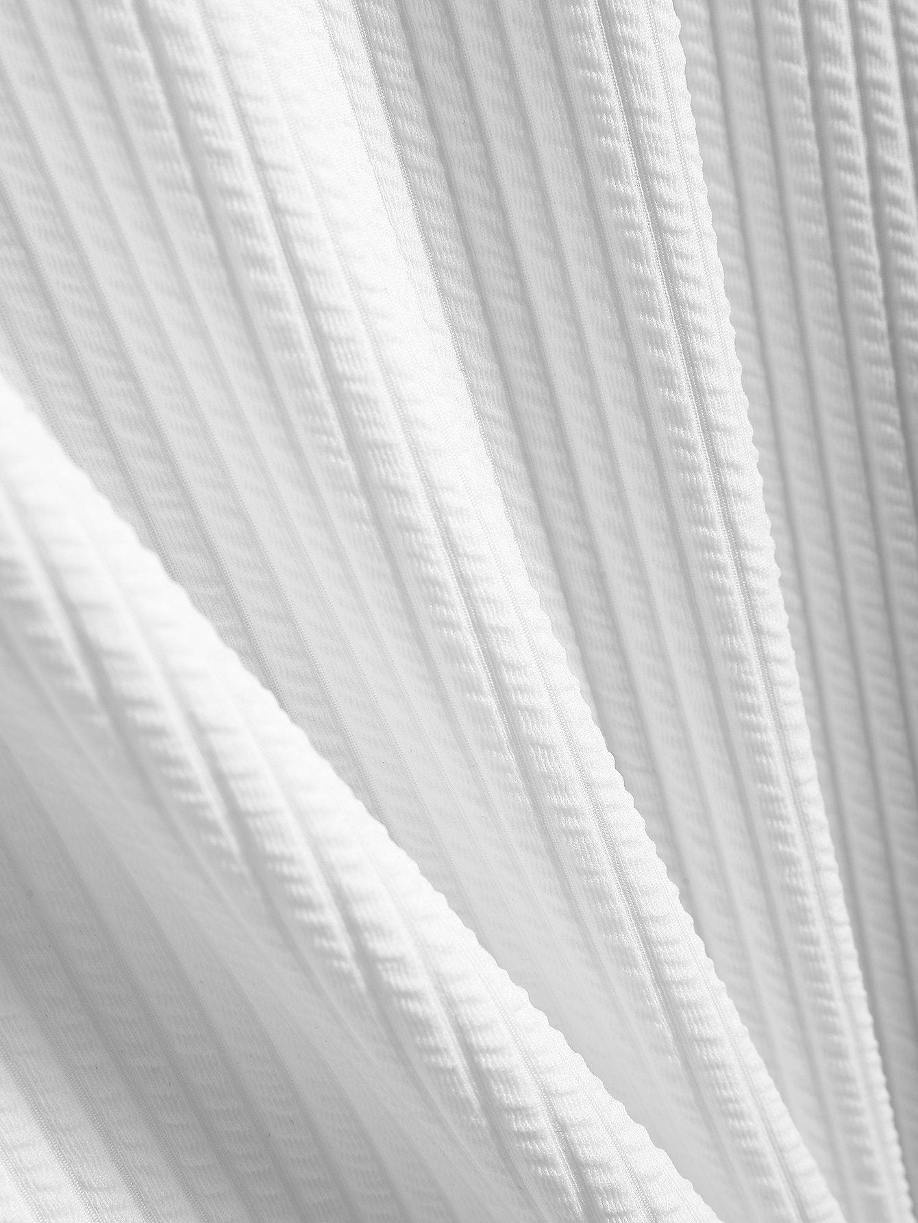 Ribbed Muscle Fit T-Shirt with Arc Hem