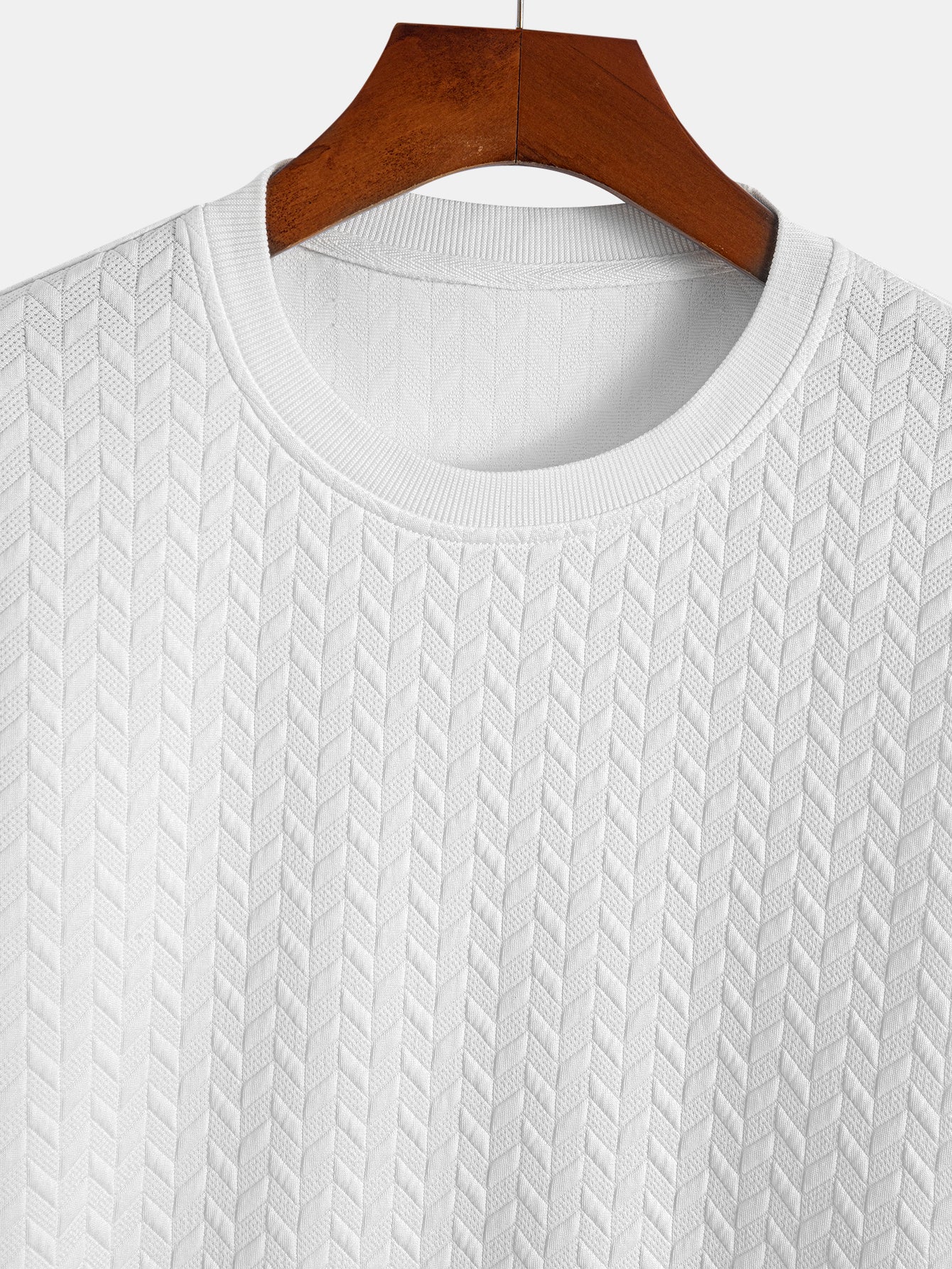 Arc Hem T-Shirt with Jacquard Texture